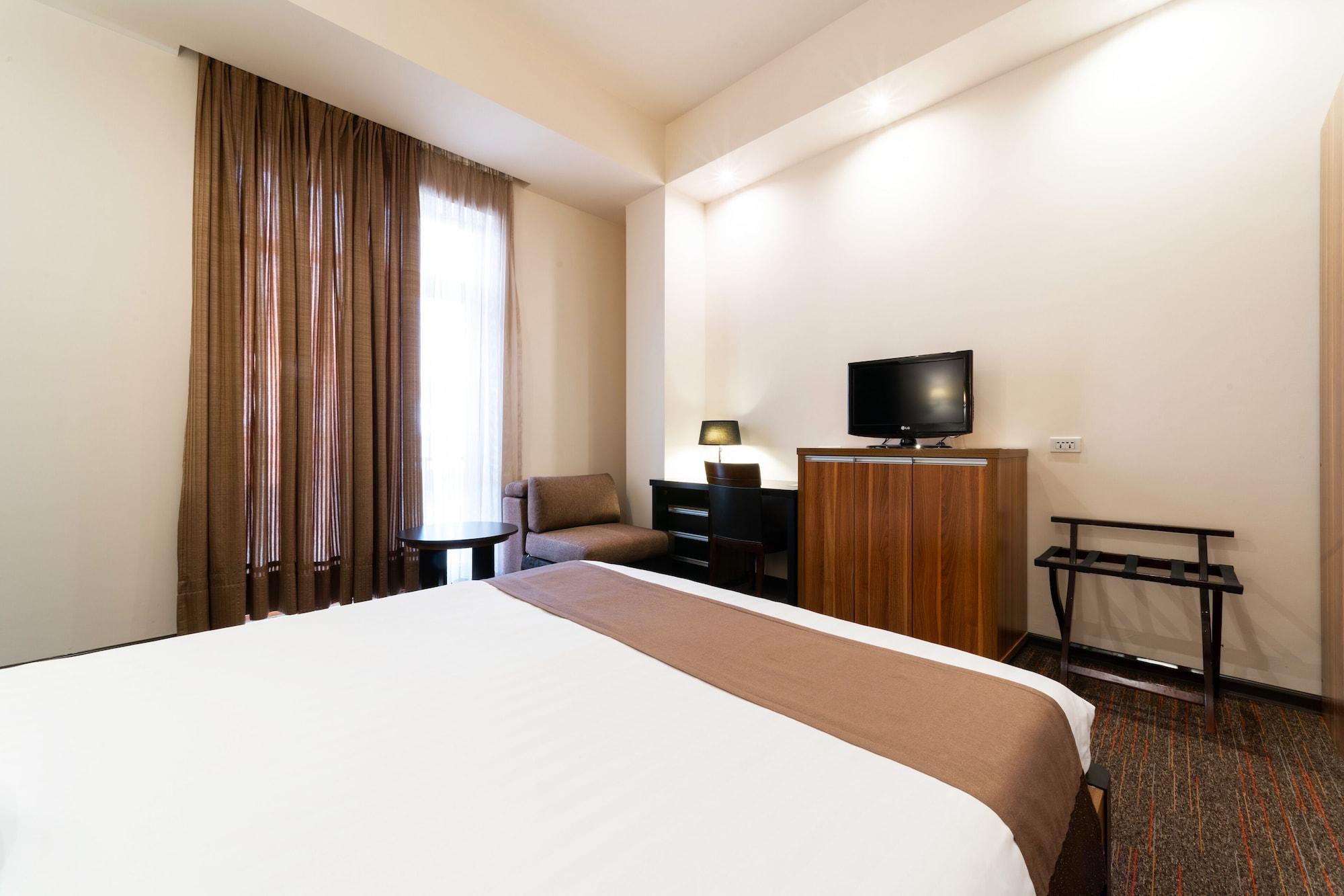 Bass Boutique Hotel 4*